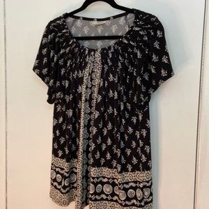 Style & Co  XL black patterned top.